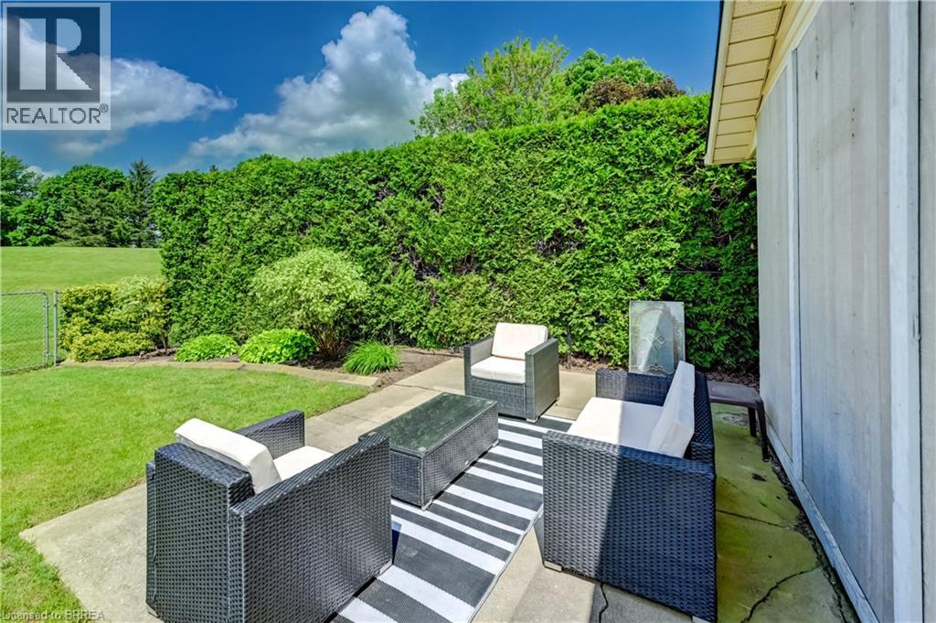 180 BALMORAL Drive - 36