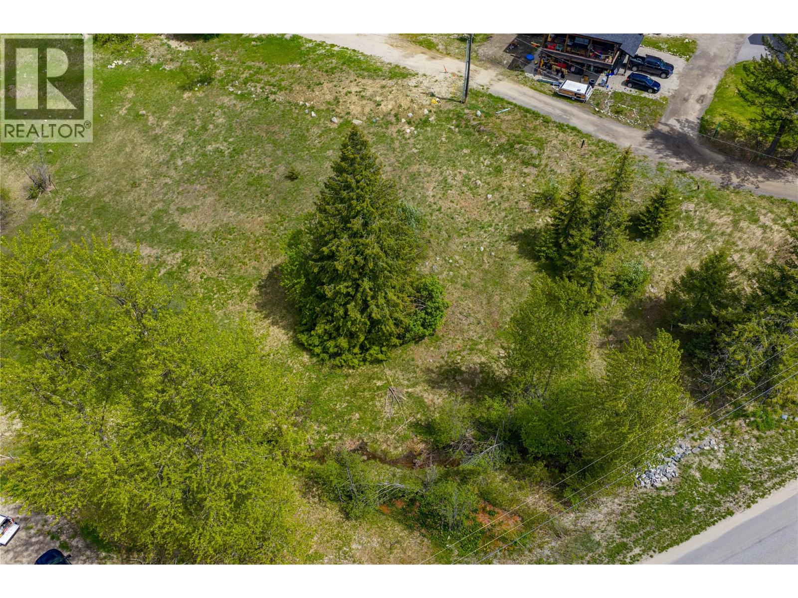 201 JOLIFFE Way, Rossland — photo 2