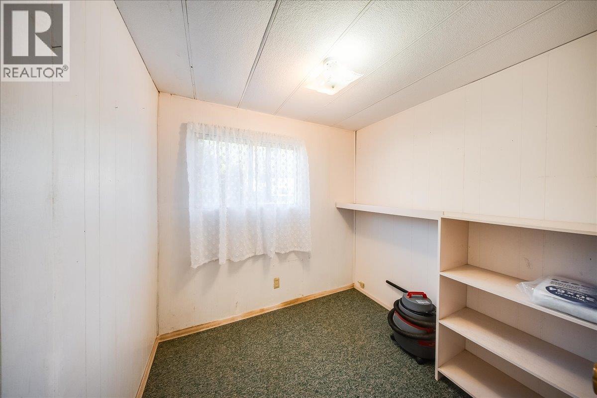 30 Davis Avenue - 15