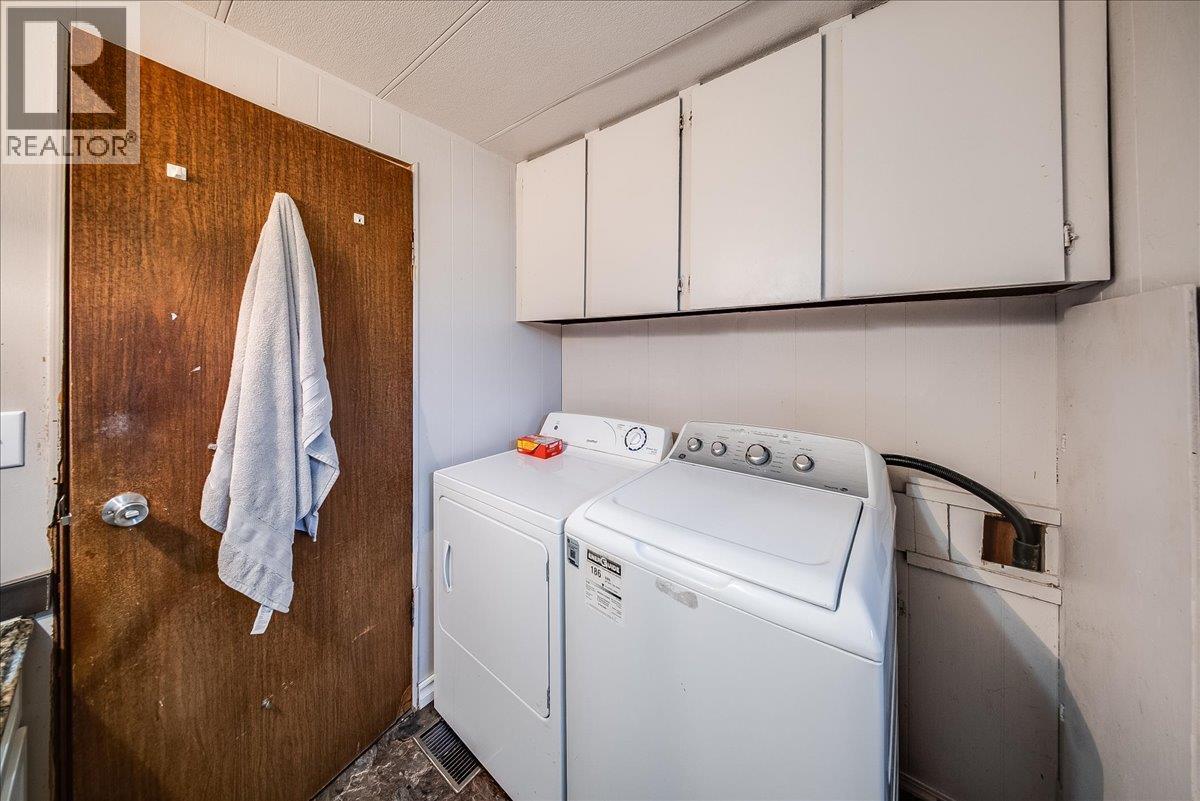 30 Davis Avenue - 20
