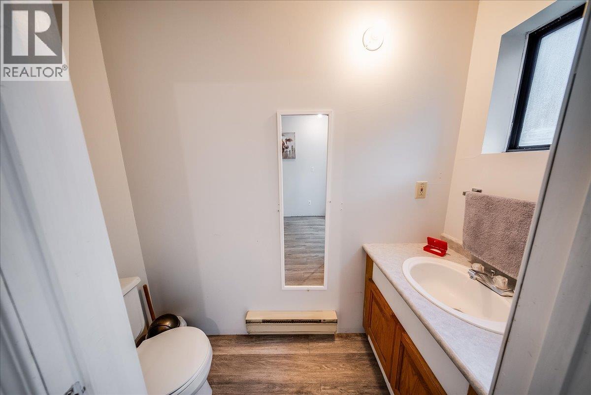 30 Davis Avenue - 26