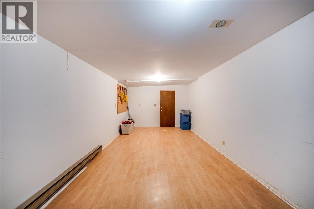 30 Davis Avenue - 29