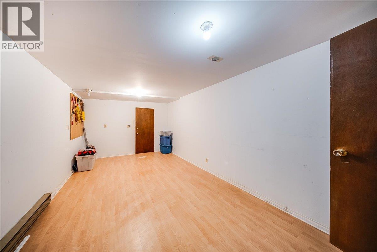 30 Davis Avenue - 30