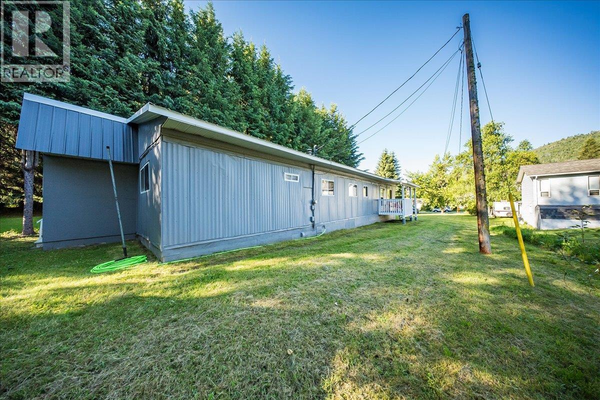30 Davis Avenue - 38