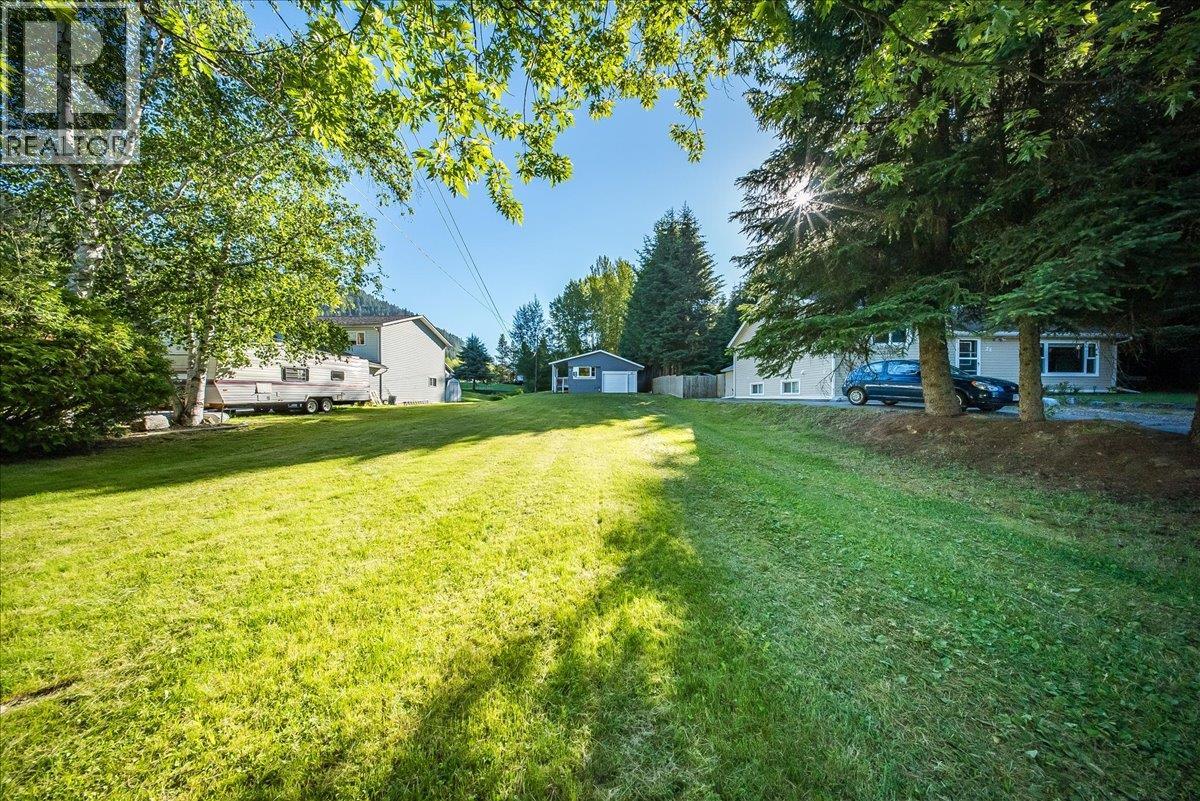 30 Davis Avenue - 40