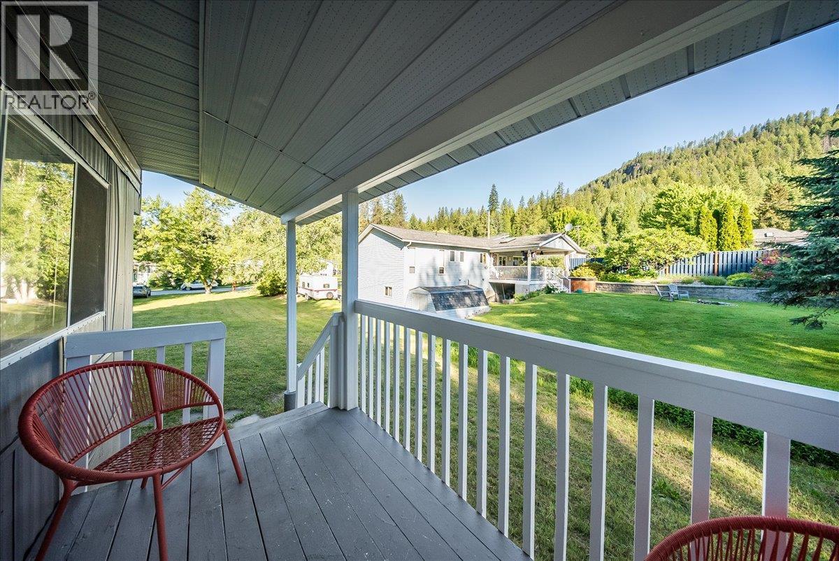 30 Davis Avenue - 5