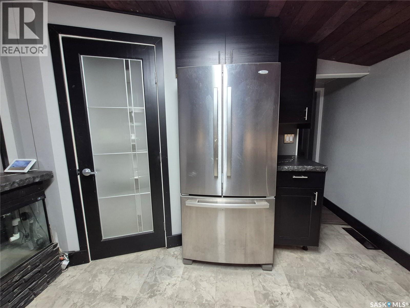 826 Chaplin STREET E - 5