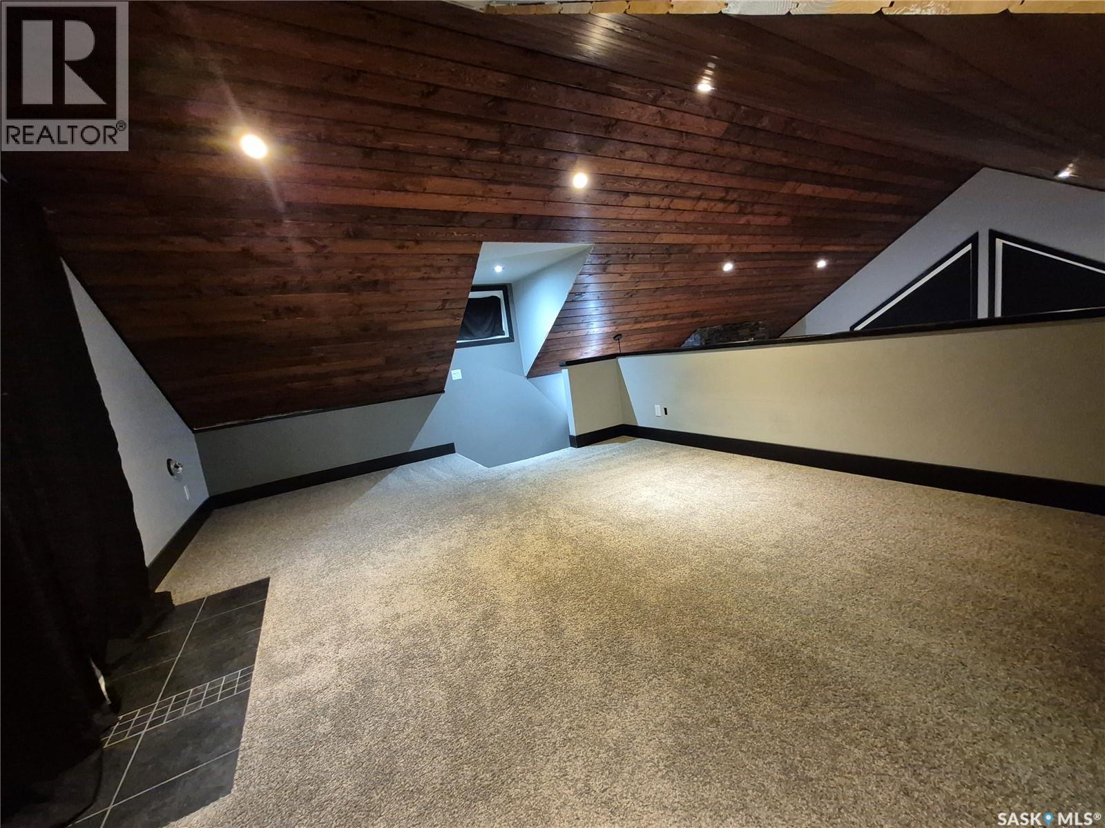 826 Chaplin STREET E - 20