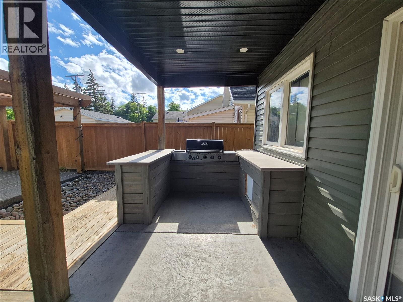 826 Chaplin STREET E - 27