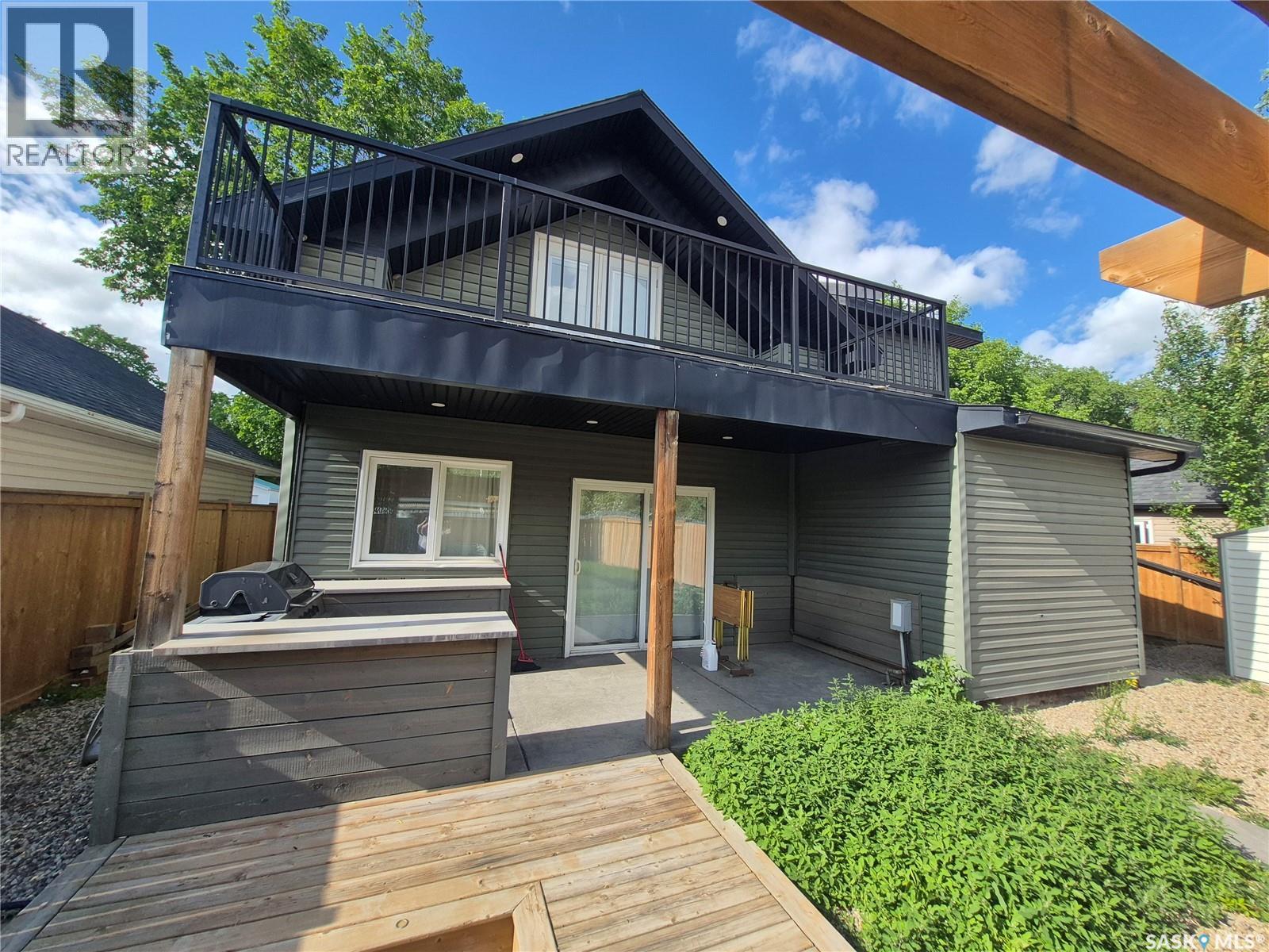 826 Chaplin STREET E - 25
