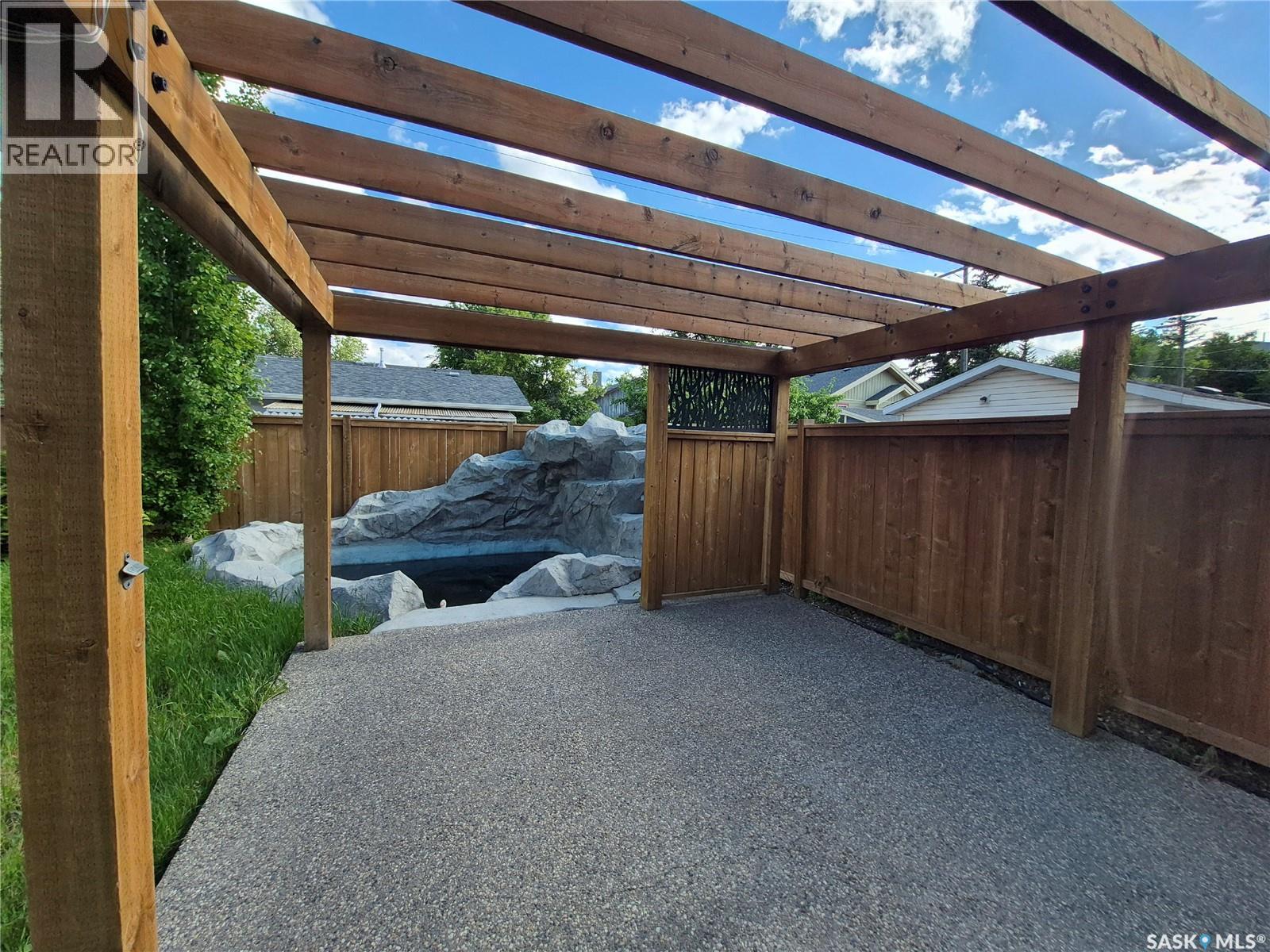 826 Chaplin STREET E - 28
