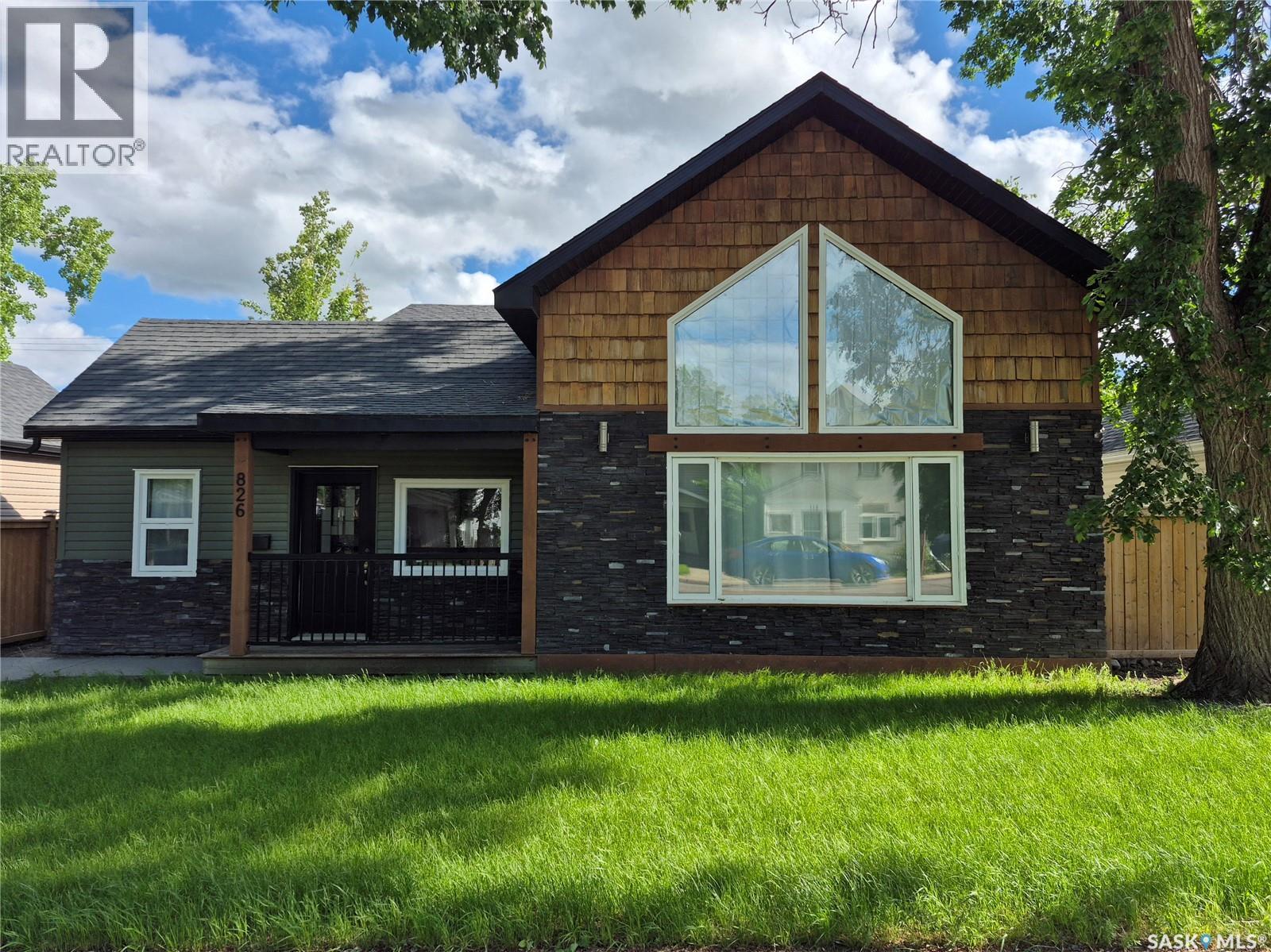 826 Chaplin STREET E - 1