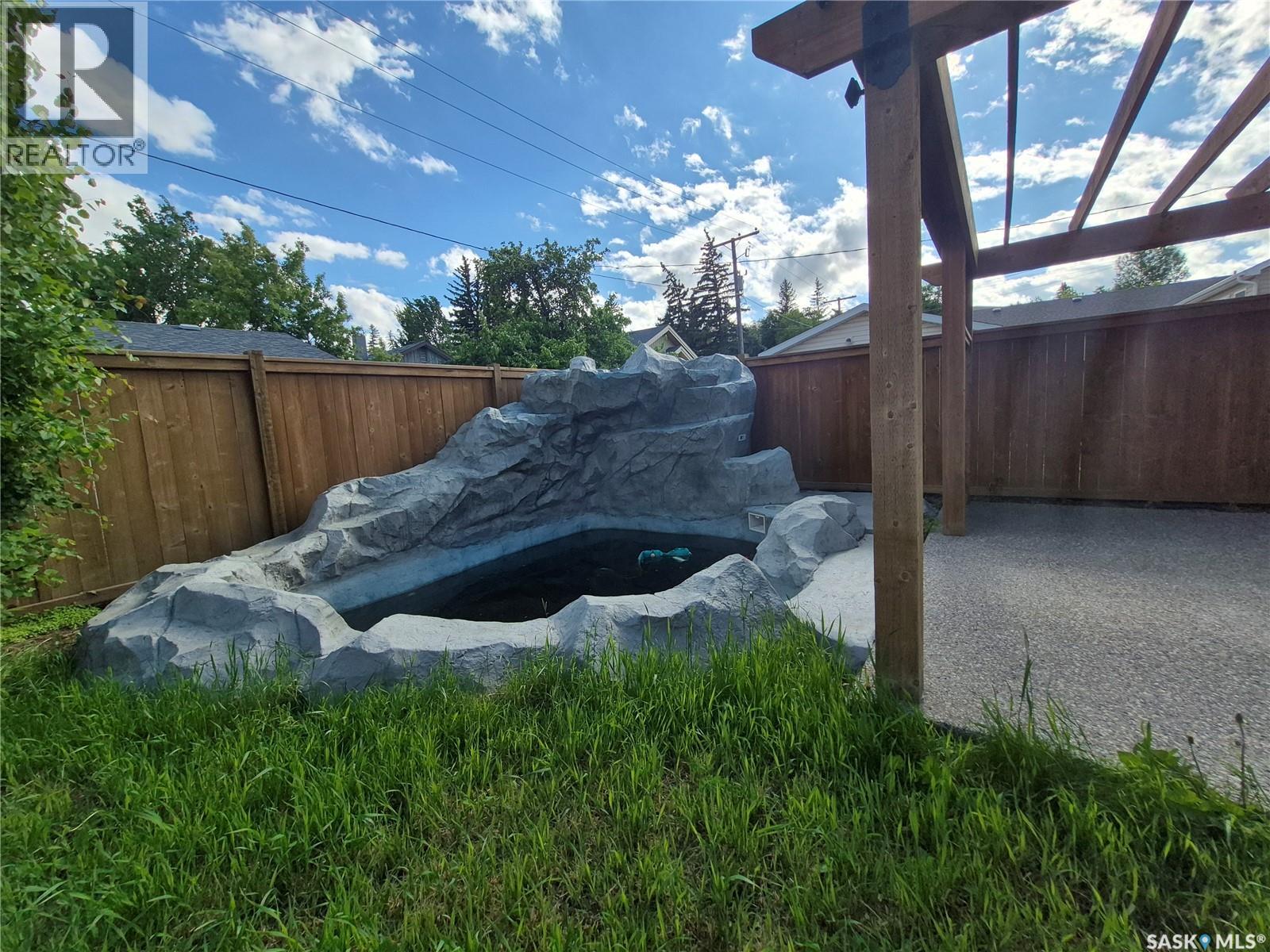 826 Chaplin STREET E - 29