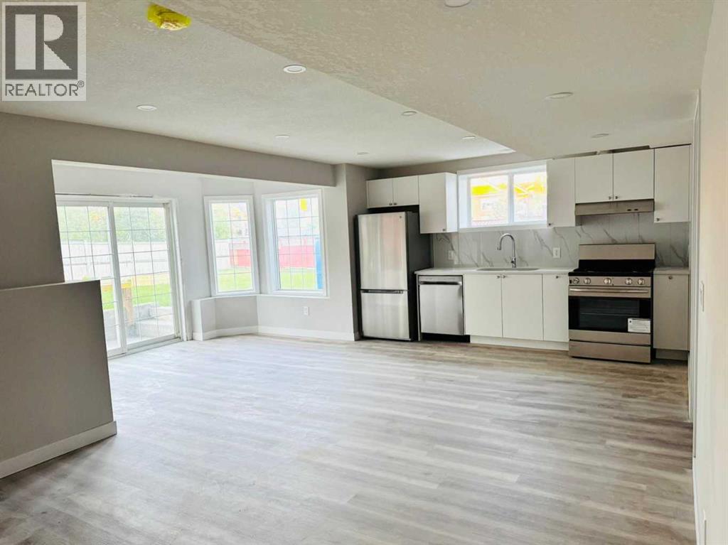 22 Baywater Cape SW, Airdrie — photo 3
