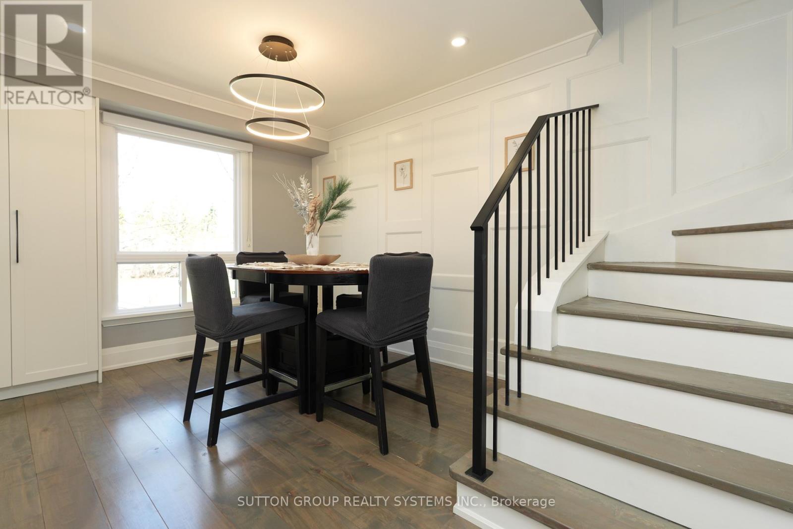 70 COURTLEIGH SQUARE - 8