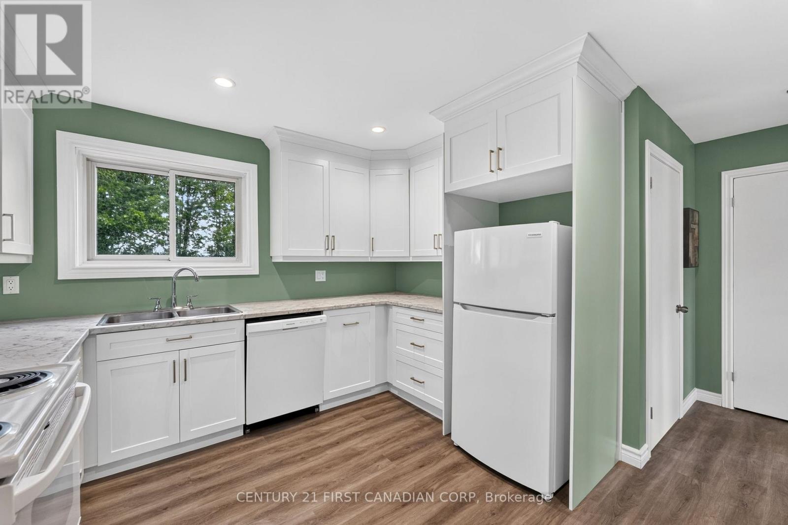 33943 SUNNYRIDGE ROAD - 4