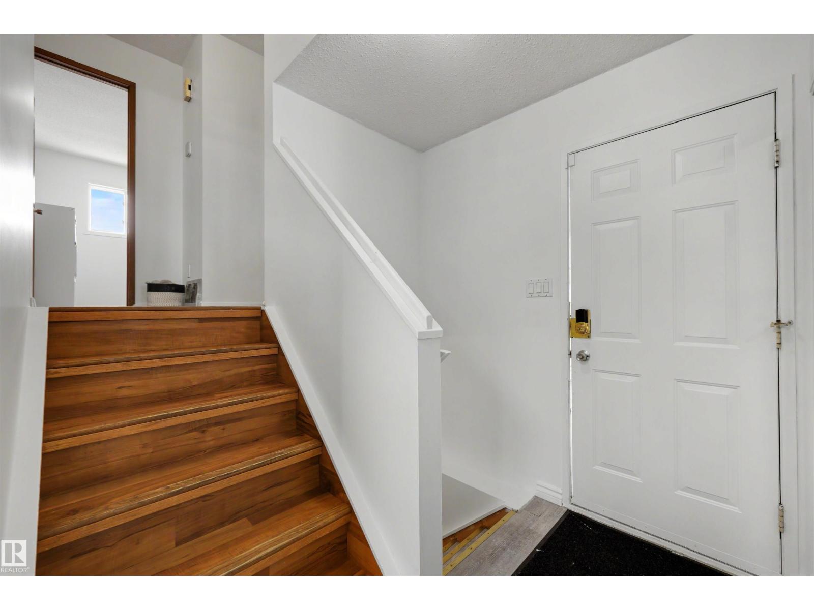 18661 61 AV NW — photo 13