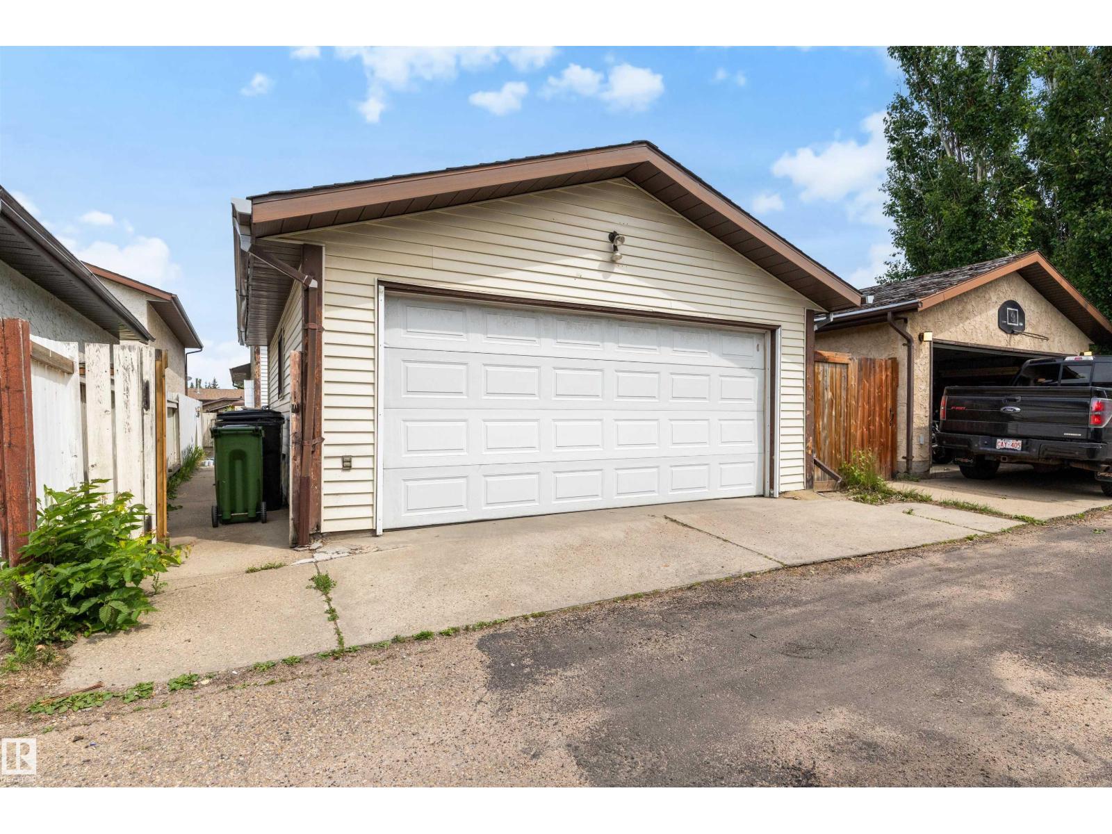 18661 61 AV NW — photo 35