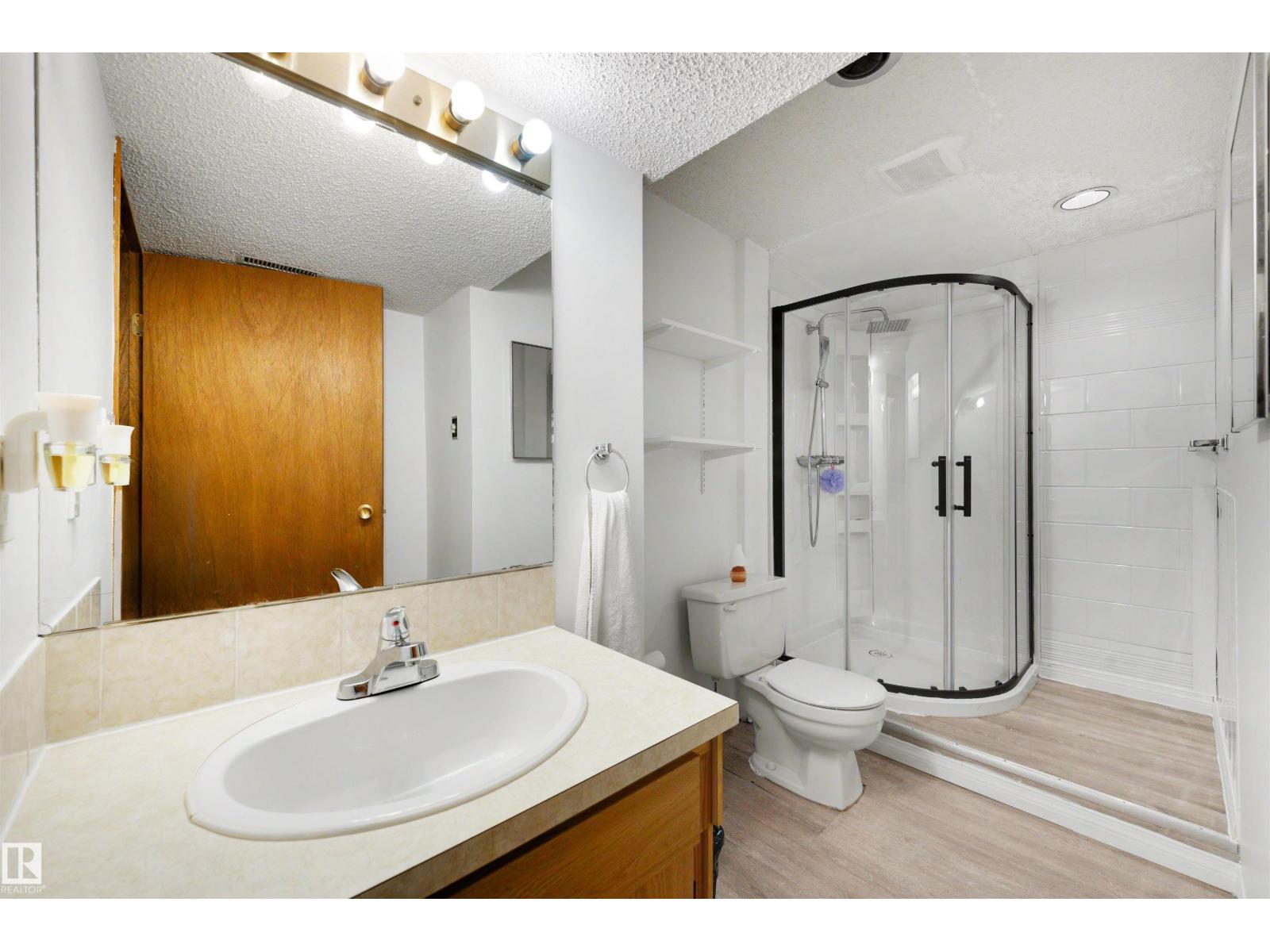 18661 61 AV NW - photo 5