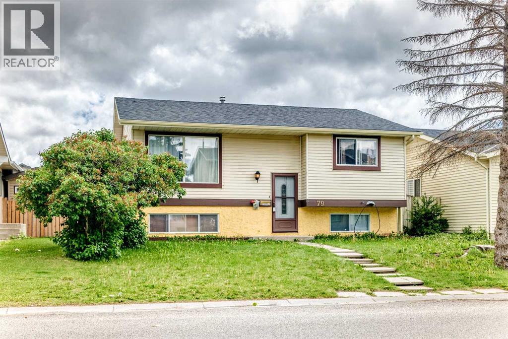 79 Castledale Way NE - 1