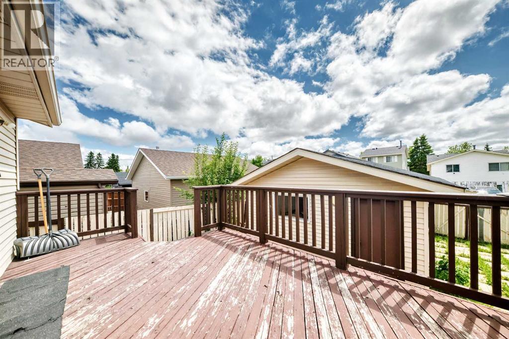79 Castledale Way NE - 11