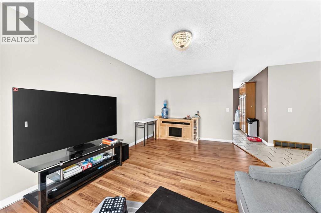 79 Castledale Way NE - 17