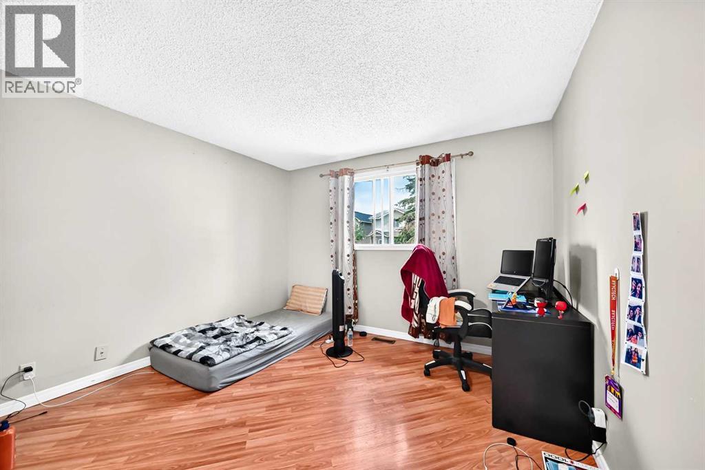 79 Castledale Way NE - 21