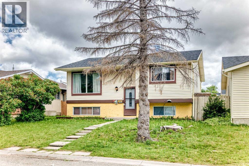 79 Castledale Way NE - 3