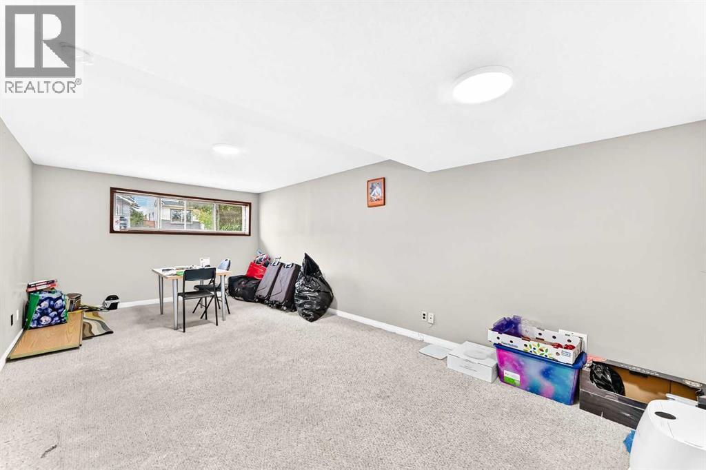 79 Castledale Way NE - 34