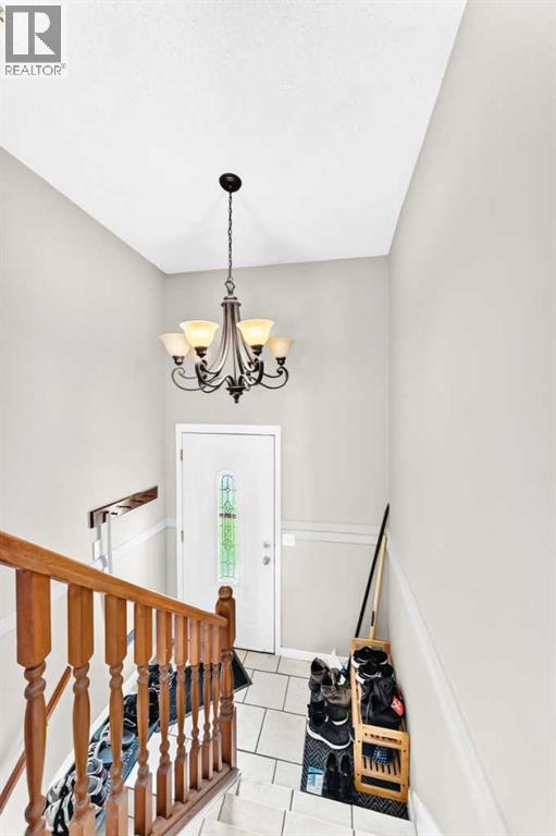 79 Castledale Way NE - 4