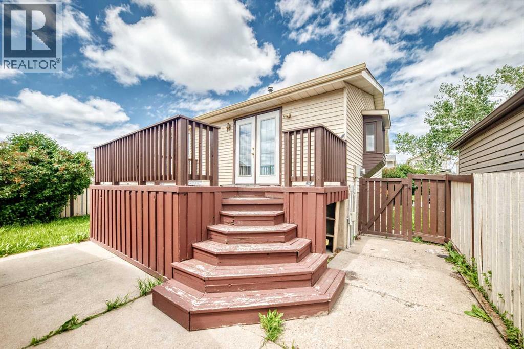 79 Castledale Way NE - 50