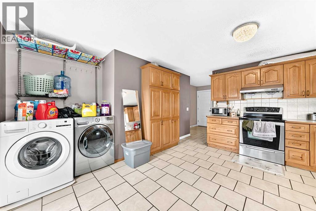 79 Castledale Way NE - 6