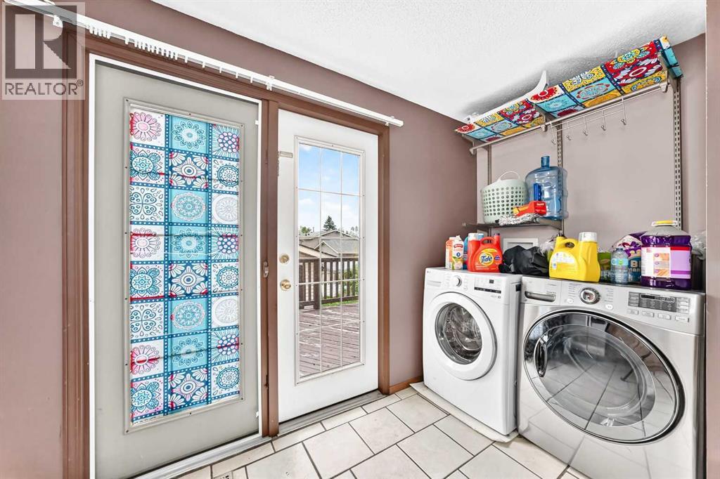 79 Castledale Way NE - 9