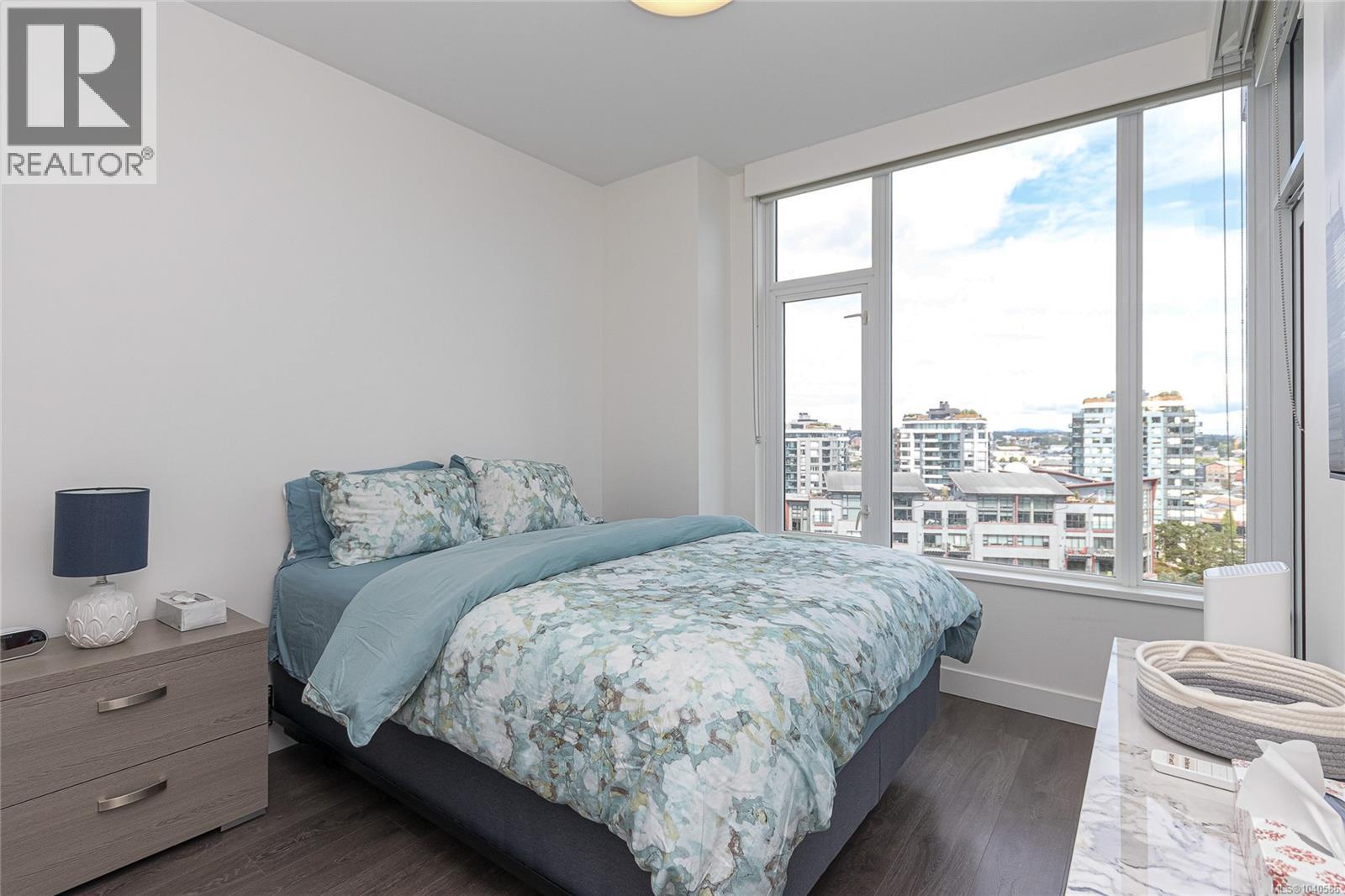 #907 60 Saghalie Rd - 28