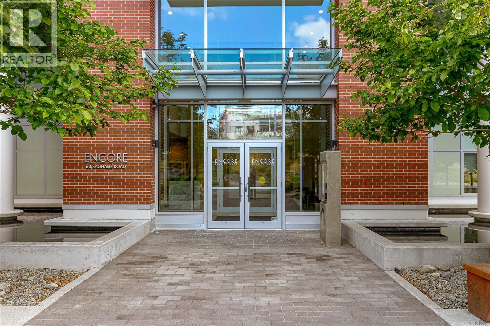 #907 60 Saghalie Rd - 4