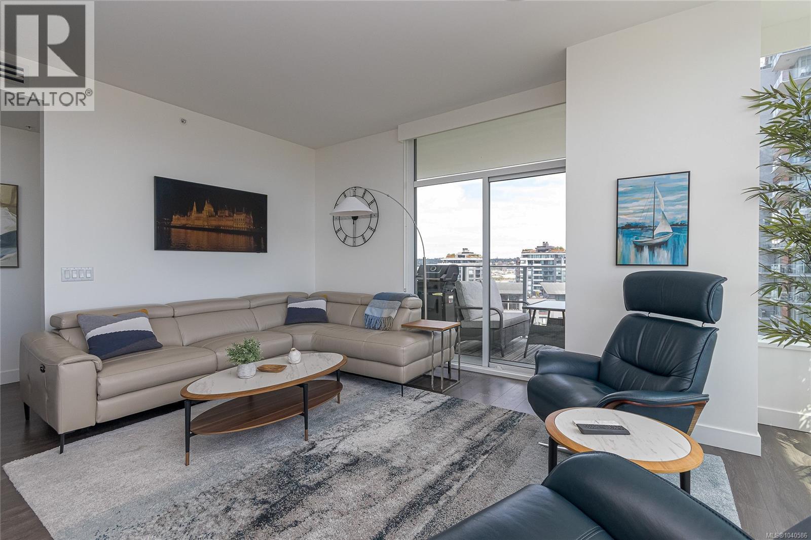 #907 60 Saghalie Rd - 7