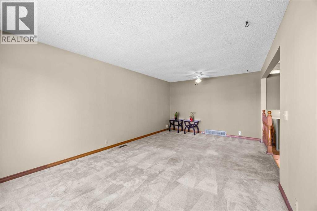 60 Ogmoor Crescent SE — photo 15