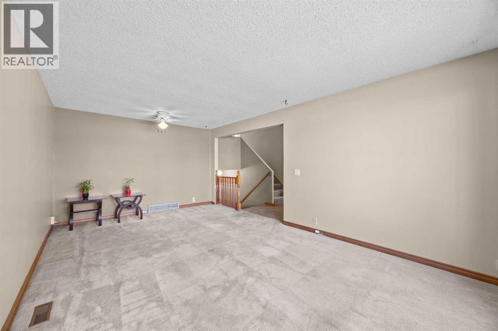 60 Ogmoor Crescent SE — photo 16