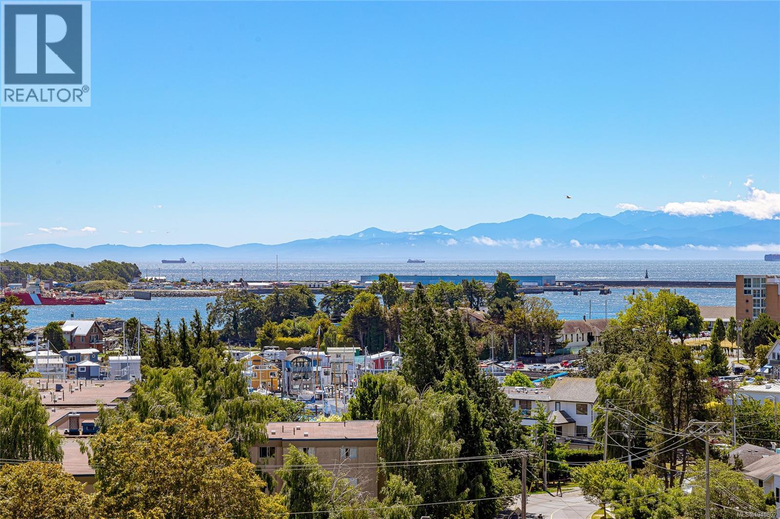 #301 899 Esquimalt St - 25