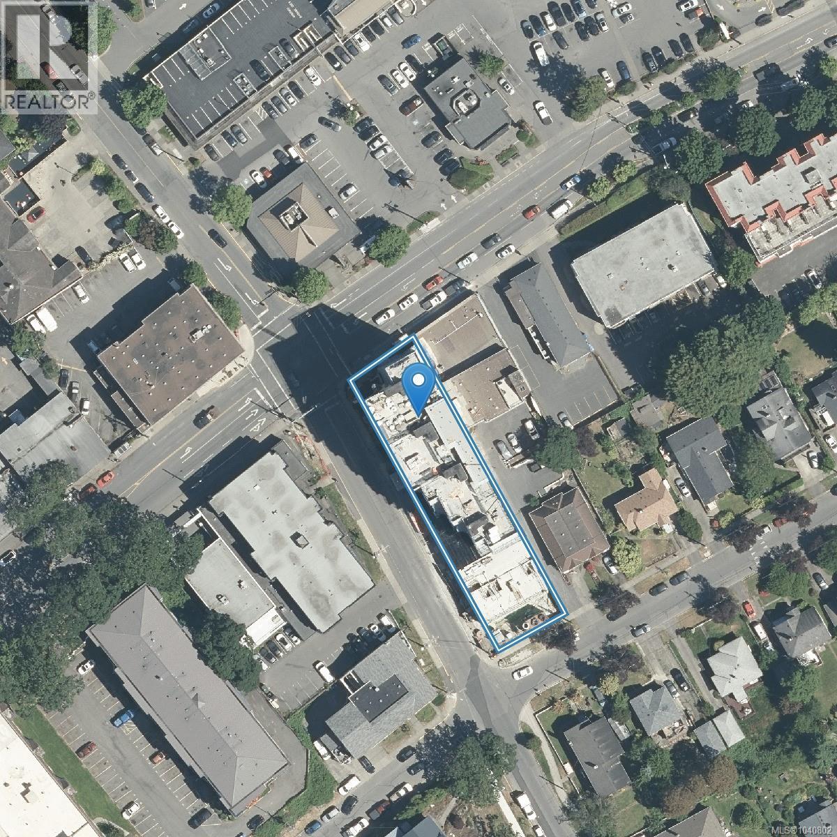 #301 899 Esquimalt St - 36
