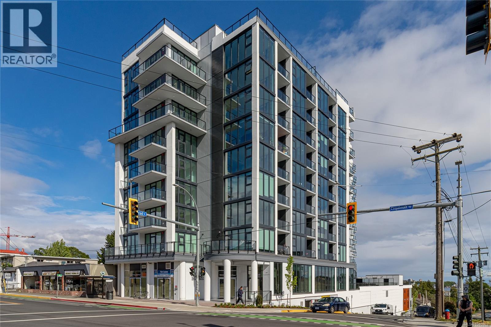 #301 899 Esquimalt St - 35