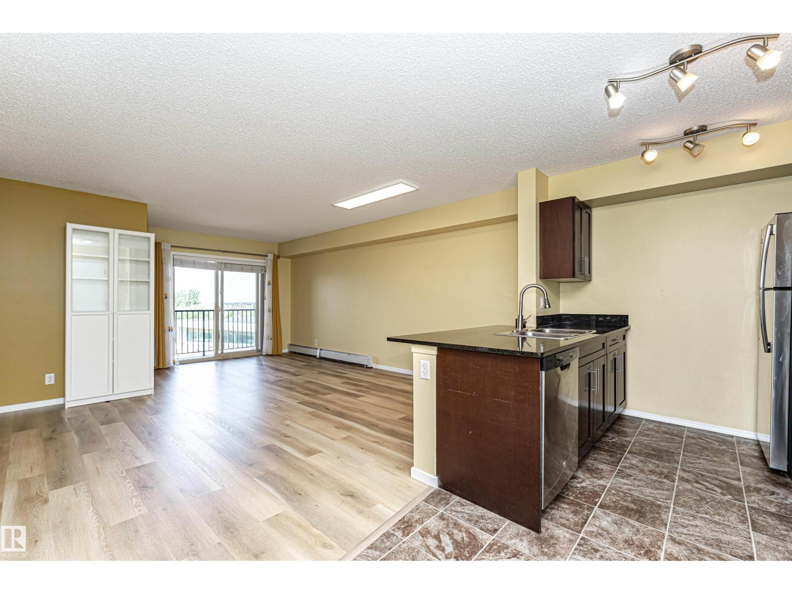 #404 12045 22 AV SW — photo 12
