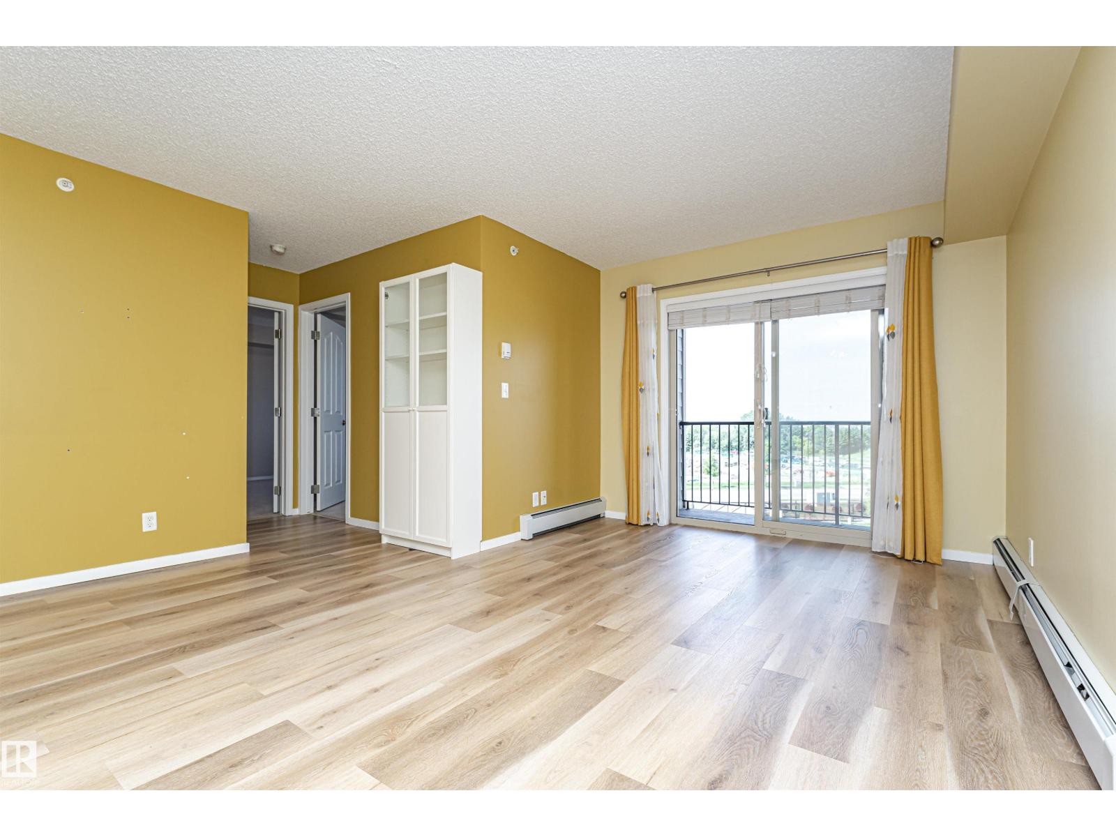 #404 12045 22 AV SW — photo 15