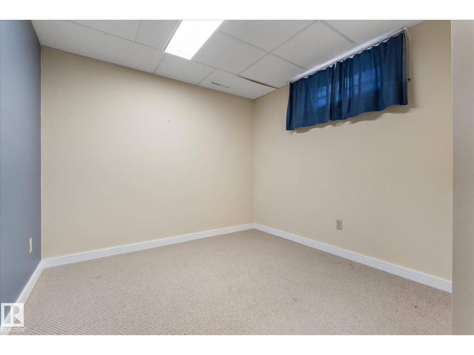 5927 138 AV NW — photo 29