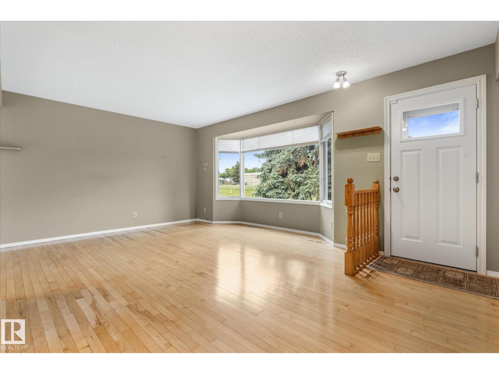 5927 138 AV NW - photo 3