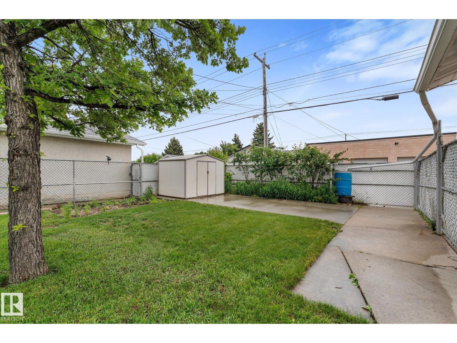 5927 138 AV NW — photo 39