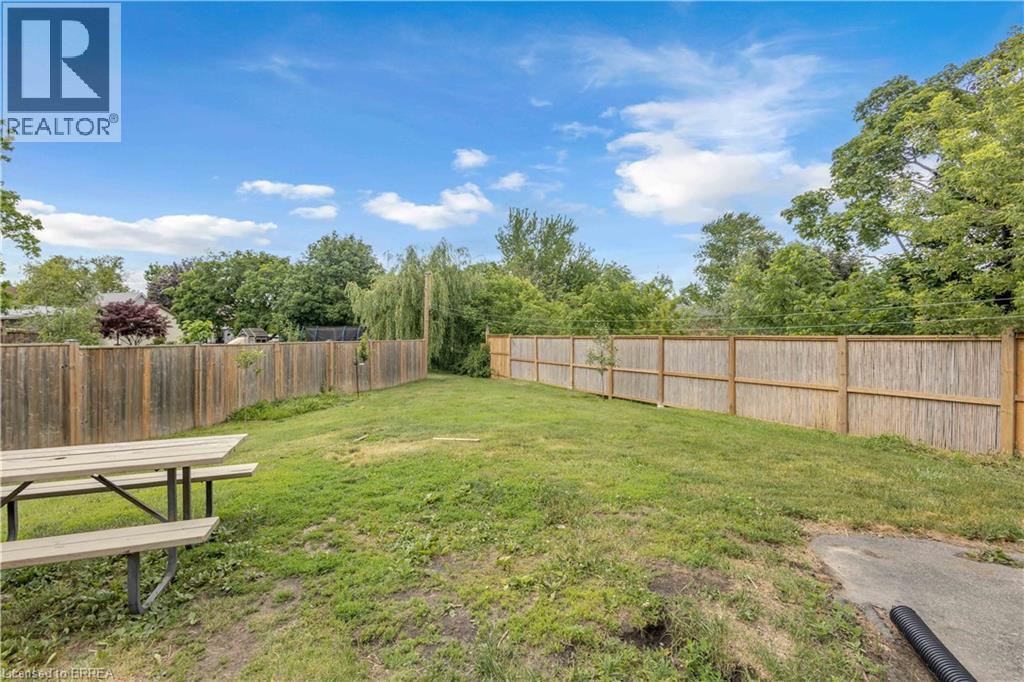 5 WALPOLE Drive - 36