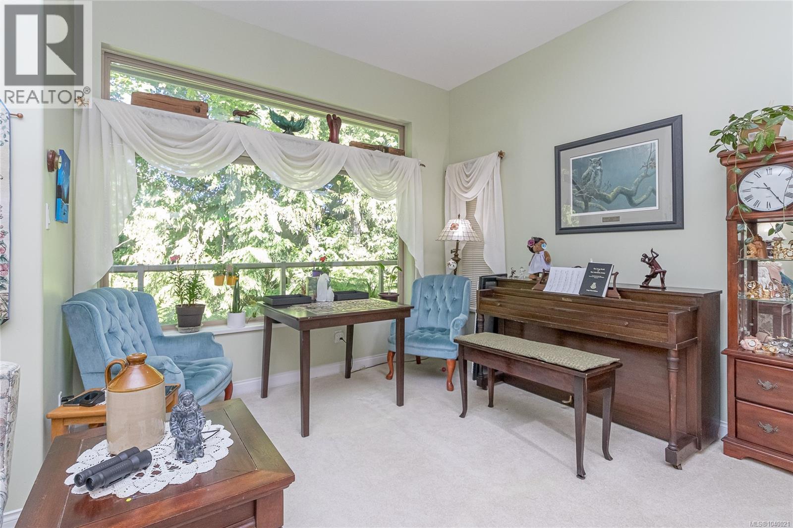 902 Lakes Blvd - 13