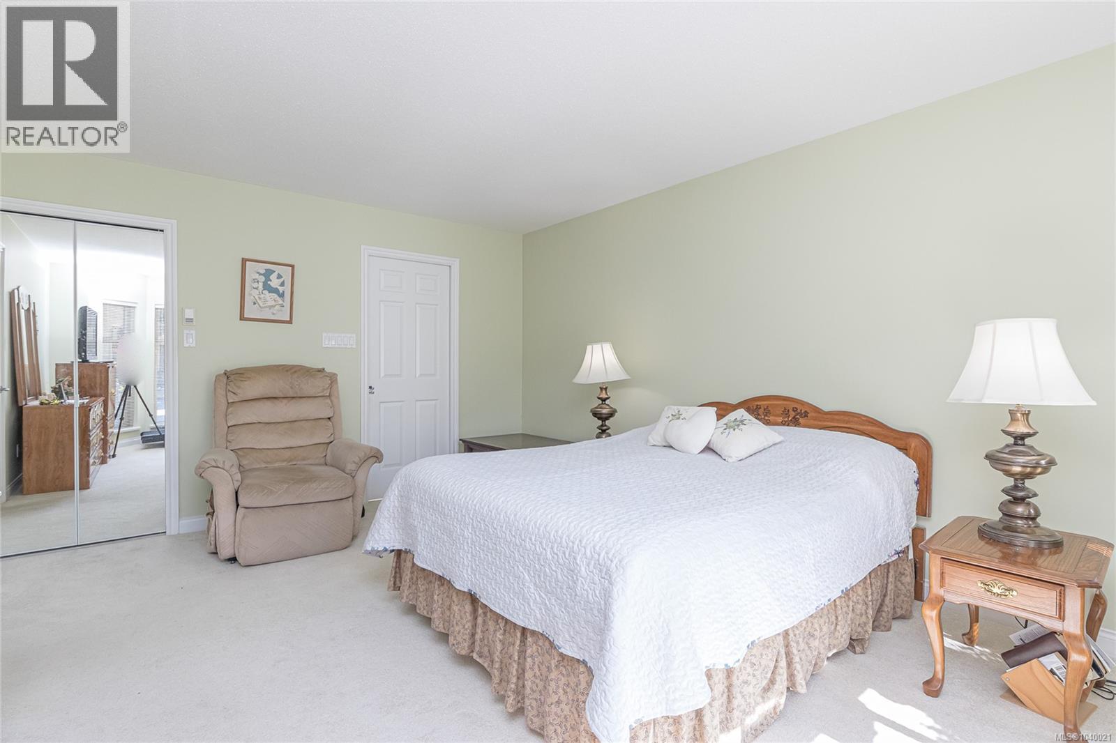 902 Lakes Blvd - 24