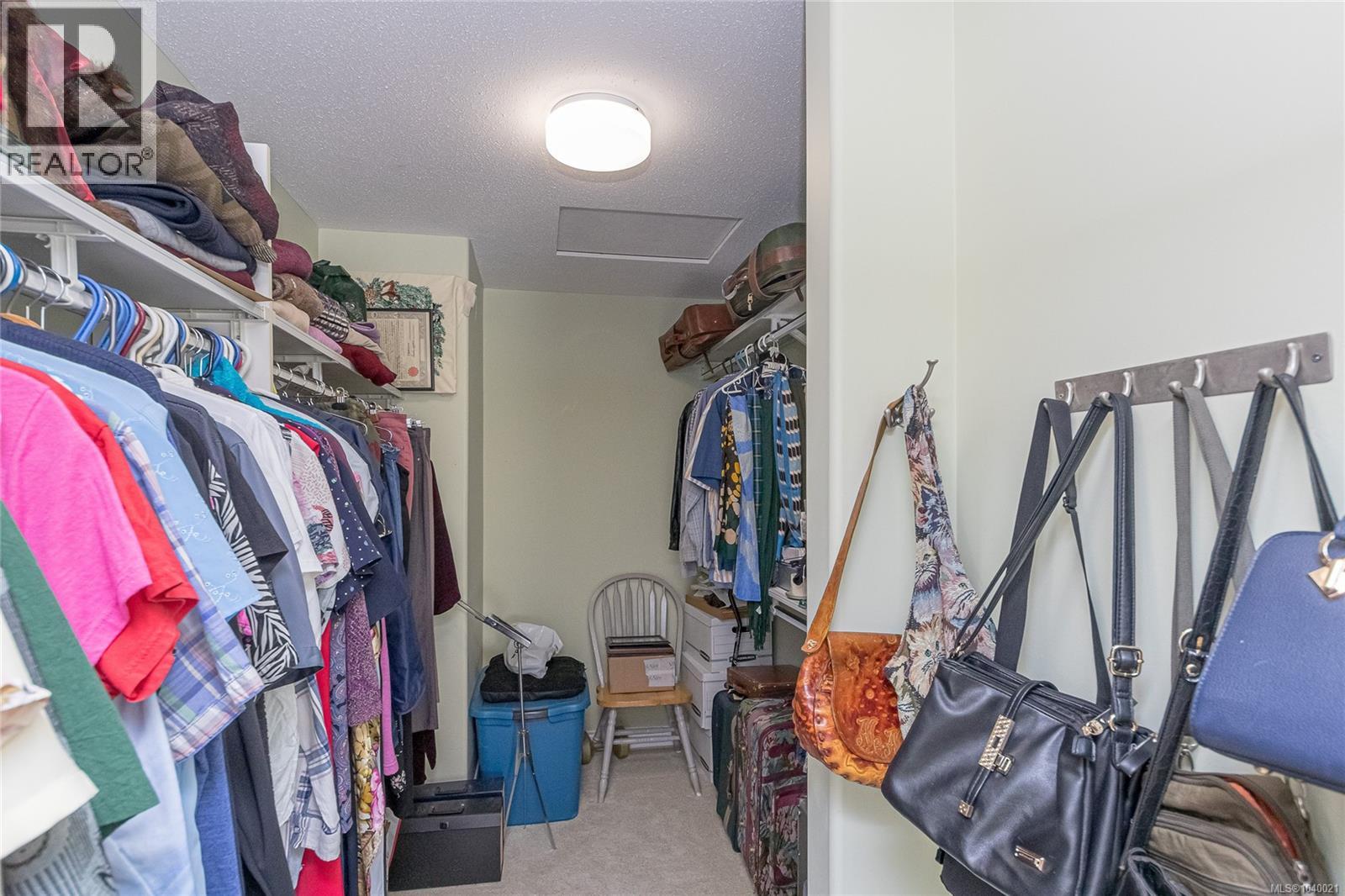 902 Lakes Blvd - 25